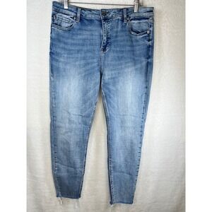 Pistola Jeans Womens Size 33 Light Wash Denim‎ Distressed Hem Casual Pants